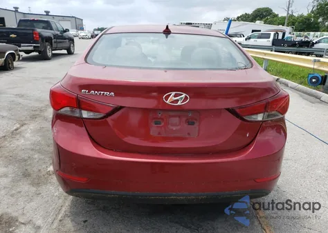 2016 Hyundai Elantra Se z USA, uszkodzony, nr VIN 5NPDH4AE3GH677102